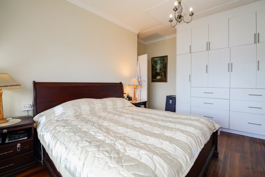 5 Bedroom Property for Sale in Paradise Western Cape